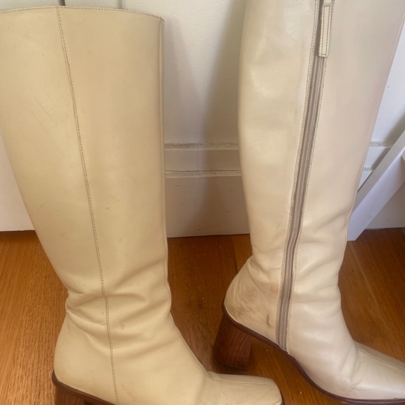 Alohas East Boots in Off Ivory Size 38 - Picture 3 of 7